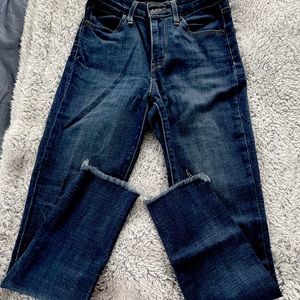 Women’s jeans